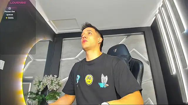 alexgiraldo  online show from 01/30/25, 11:22