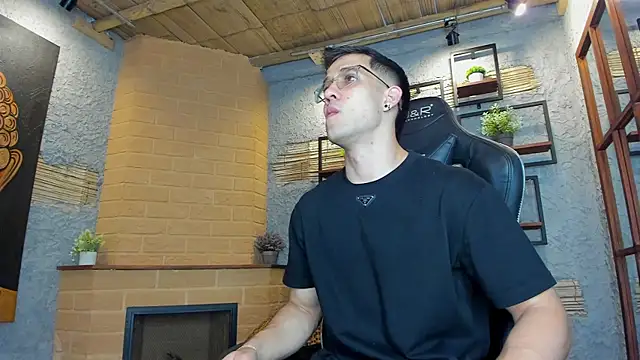 alexgiraldo  online show from 02/19/25, 11:17