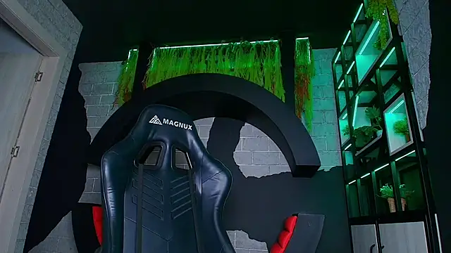 alexgiraldo  online show from 03/21/25, 11:22