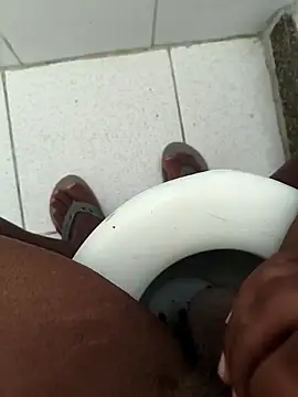 Snapshot of Mozen_13 chatting on 03/29/26, 07:25 Mozen 13 online show from 03/29/26, 07:25