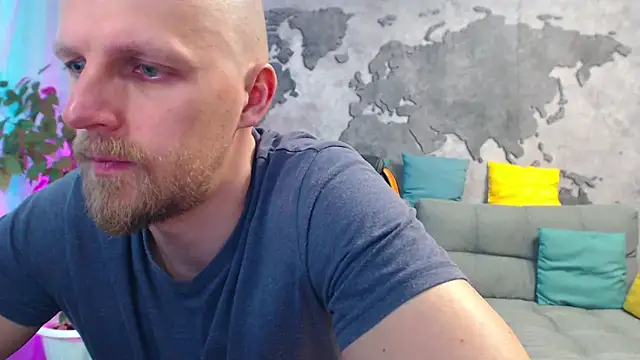 Snapshot of VikingChrisss chatting on 06/15/26, 10:06 VikingChrisss online show from 06/15/26, 10:06