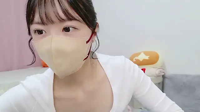 anchan  online show from 09/19/25, 02:40