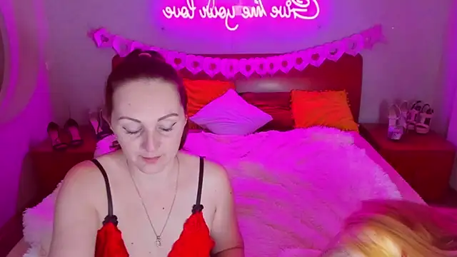 Snapshot of MagicEyess chatting on 02/12/25, 07:23 MagicEyess online show from 02/12/25, 07:23