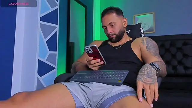 alex oficial online show from 02/28/26, 04:46