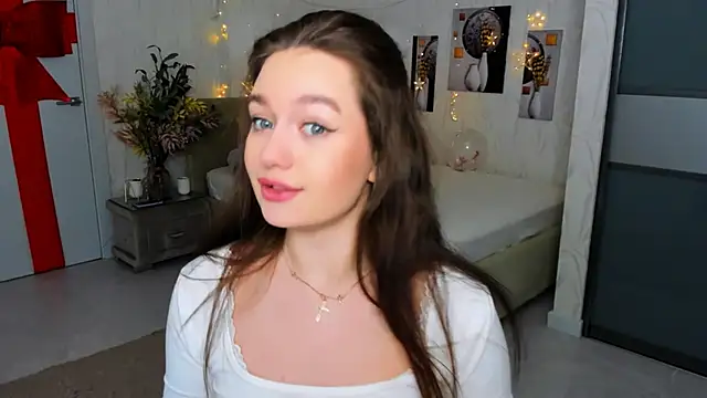 MiracleCurly online show from 02/13/25, 07:21