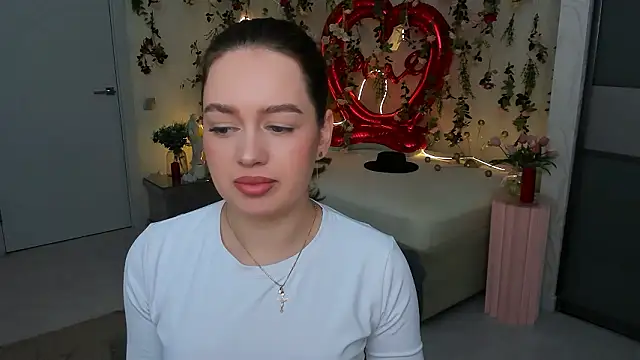 MiracleCurly online show from 02/17/26, 04:02