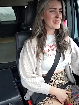 Snapshot of Lilmissvyx chatting on 02/17/26, 03:51 Lilmissvyx online show from 02/17/26, 03:51