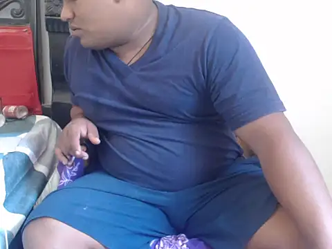 PONSE LATINO online show from 09/15/25, 02:06