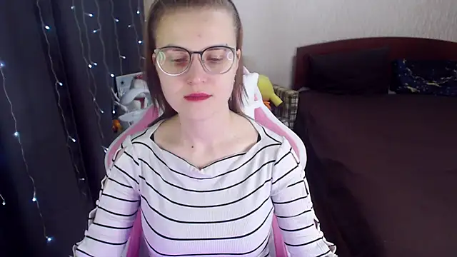 MissBrightShine online show from 02/05/25, 09:46