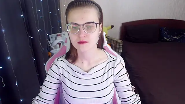 MissBrightShine online show from 02/06/25, 09:43