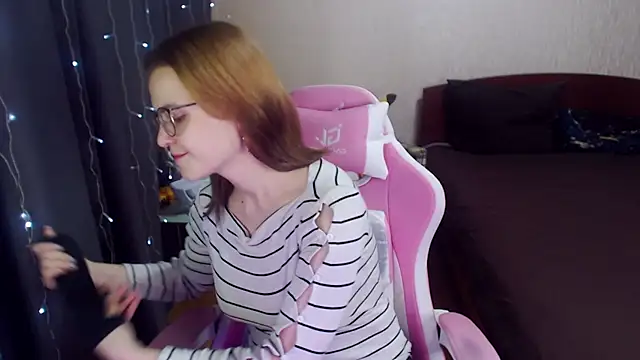 MissBrightShine online show from 02/09/25, 12:52