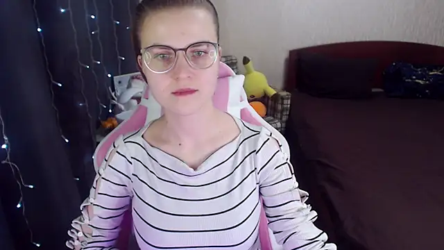 MissBrightShine online show from 02/11/25, 04:02