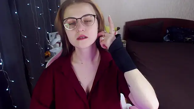 MissBrightShine online show from 02/12/25, 09:52