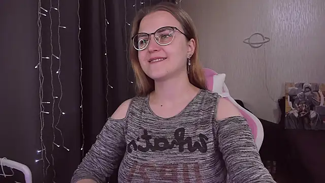 MissBrightShine online show from 09/19/25, 11:55