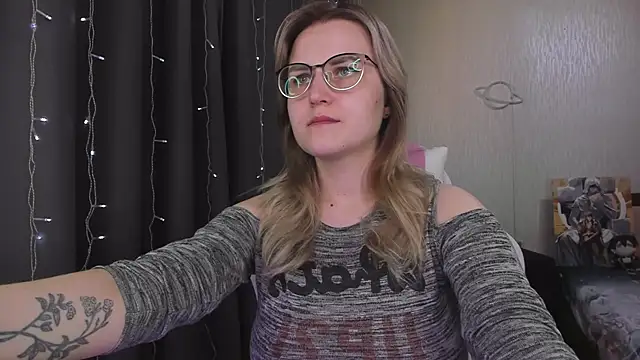 MissBrightShine online show from 03/18/26, 02:31