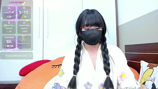 alonelove   online show from 02/20/25, 05:44