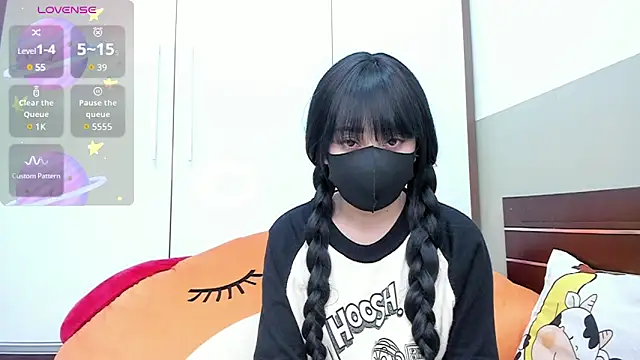 alonelove   online show from 03/18/25, 02:25