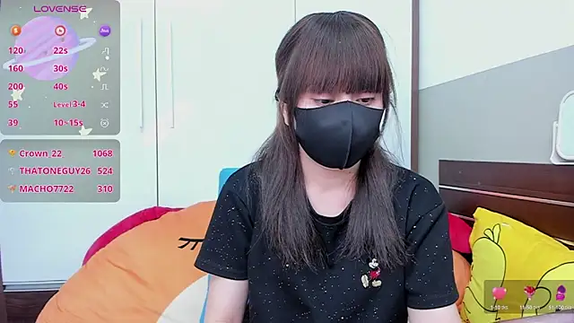 alonelove   online show from 09/30/25, 02:33