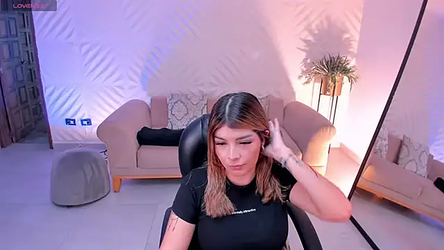 LisaMonroe  online show from 03/10/25, 08:23