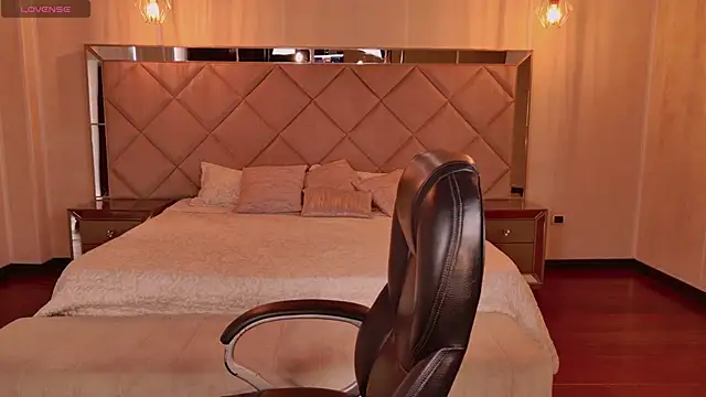 LisaMonroe  online show from 09/08/25, 08:19