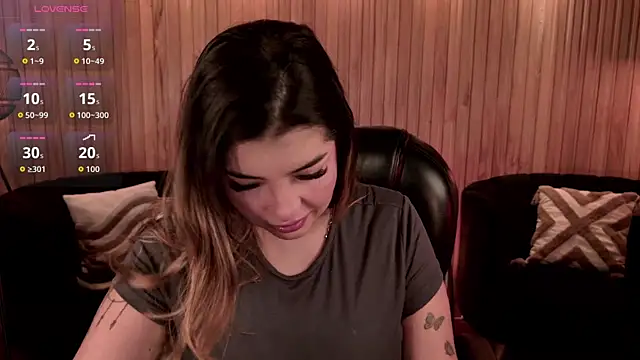 LisaMonroe  online show from 12/14/25, 12:21