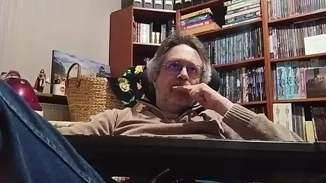 Mandra is a whore online show from 10/25/25, 10:04