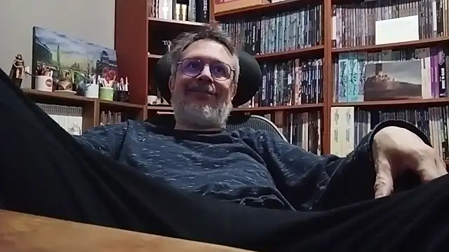 Mandra is a whore online show from 12/18/25, 08:15