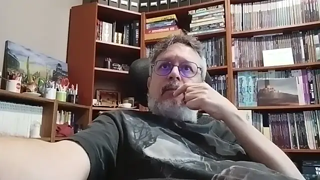 Mandra is a whore online show from 12/21/25, 10:33