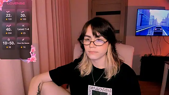 Snapshot of _selectrra chatting on 12/24/24, 06:17 selectrra online show from 12/24/24, 06:17