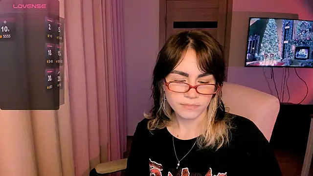 Snapshot of _selectrra chatting on 12/26/24, 02:37 selectrra online show from 12/26/24, 02:37