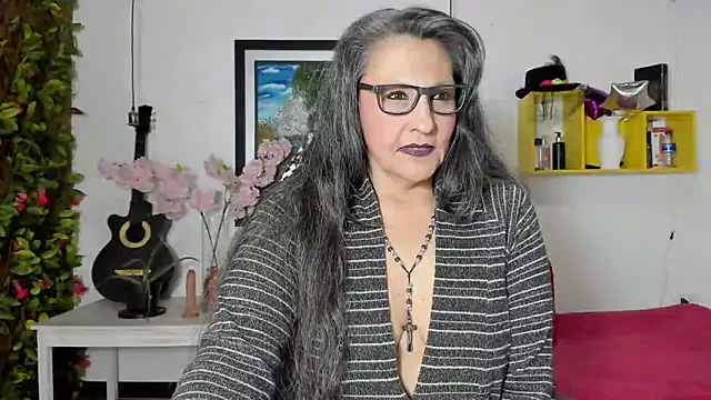 Snapshot of merlyna_goldens chatting on 01/30/25, 06:13 merlyna goldens online show from 01/30/25, 06:13