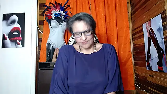 Snapshot of merlyna_goldens chatting on 02/02/25, 02:59 merlyna goldens online show from 02/02/25, 02:59