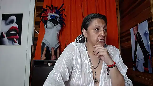 Snapshot of merlyna_goldens chatting on 02/07/25, 03:01 merlyna goldens online show from 02/07/25, 03:01