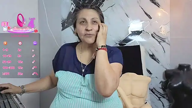 Snapshot of merlyna_goldens chatting on 10/08/25, 11:24 merlyna goldens online show from 10/08/25, 11:24