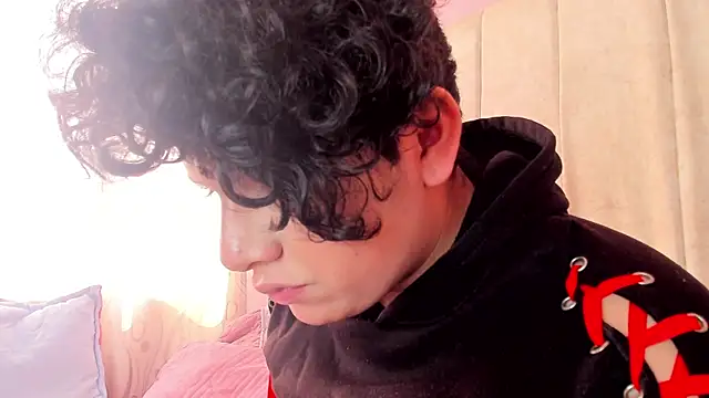 Satuurn  online show from 02/12/25, 07:24