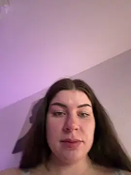 EllyNora online show from 04/14/26, 08:15