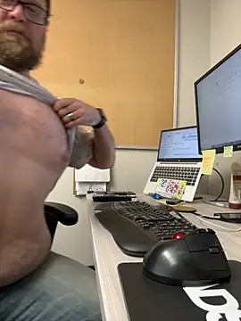 Bigbi6foot5 online show from 11/05/25, 07:47