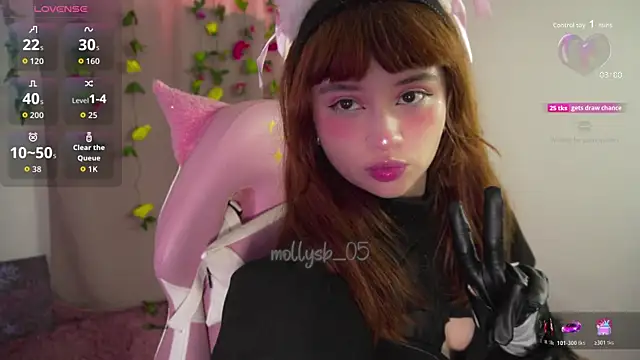 Snapshot of molly_russell chatting on 10/31/25, 04:08 molly russell online show from 10/31/25, 04:08