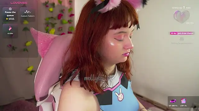 Snapshot of molly_russell chatting on 11/29/25, 06:11 molly russell online show from 11/29/25, 06:11