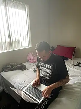 PeterGrandee online show from 10/10/25, 08:52