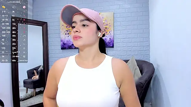 Paula Desousa online show from 04/28/26, 08:03