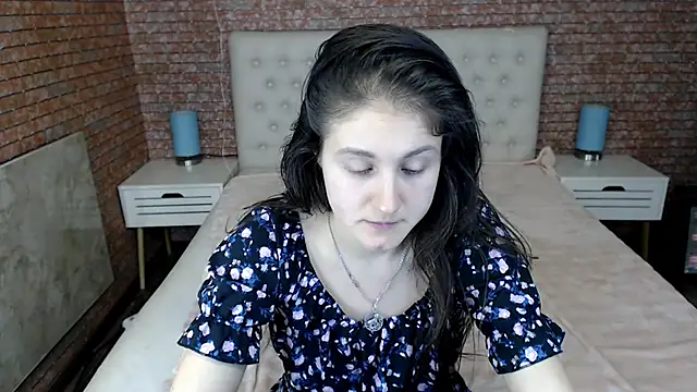 Holliy Cooper online show from 01/31/25, 03:22