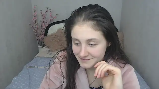 Holliy Cooper online show from 02/12/25, 07:35