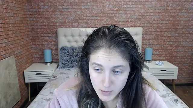 Holliy Cooper online show from 09/23/25, 07:22