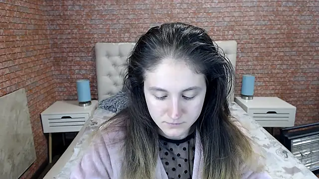 Holliy Cooper online show from 10/02/25, 08:21