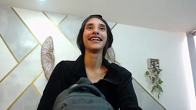 RoxanaCyrano  online show from 01/07/26, 07:49