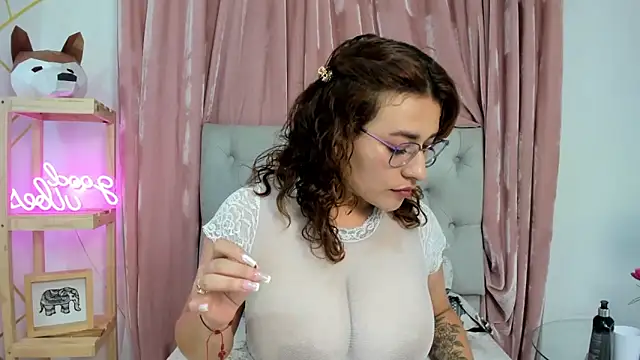 alix bay online show from 02/17/25, 03:58