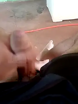 Snapshot of pirucudo17 chatting on 12/20/25, 10:33 pirucudo17 online show from 12/20/25, 10:33