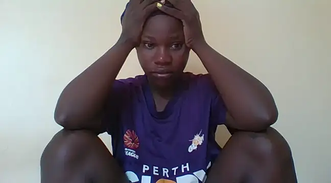 prettychic5 online show from 02/02/25, 05:42