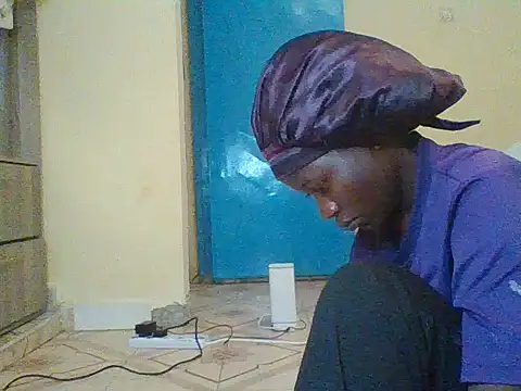 prettychic5 online show from 10/15/25, 07:19